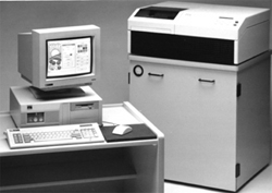 اولین دستگاه حکاکی لیزری روی فلزات متصل به کامپیوتر