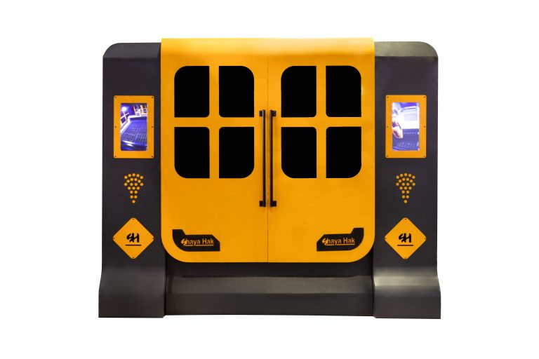 Metal laser cutting machine with cabin (3)