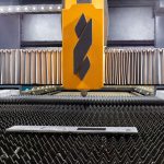 Metal laser cutting machine with cabin (8)